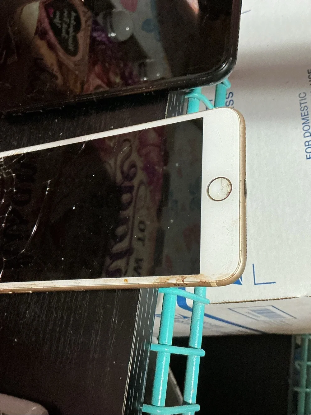 4 broken iPhones 4 broken iPhones see pictures pictures